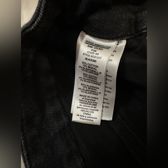 Good American Good Curve Straight Leg Black Jeans - Picture 6 of 7